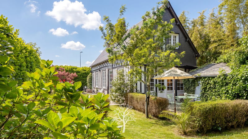 House in Saint-Valery-en-Caux - view 1