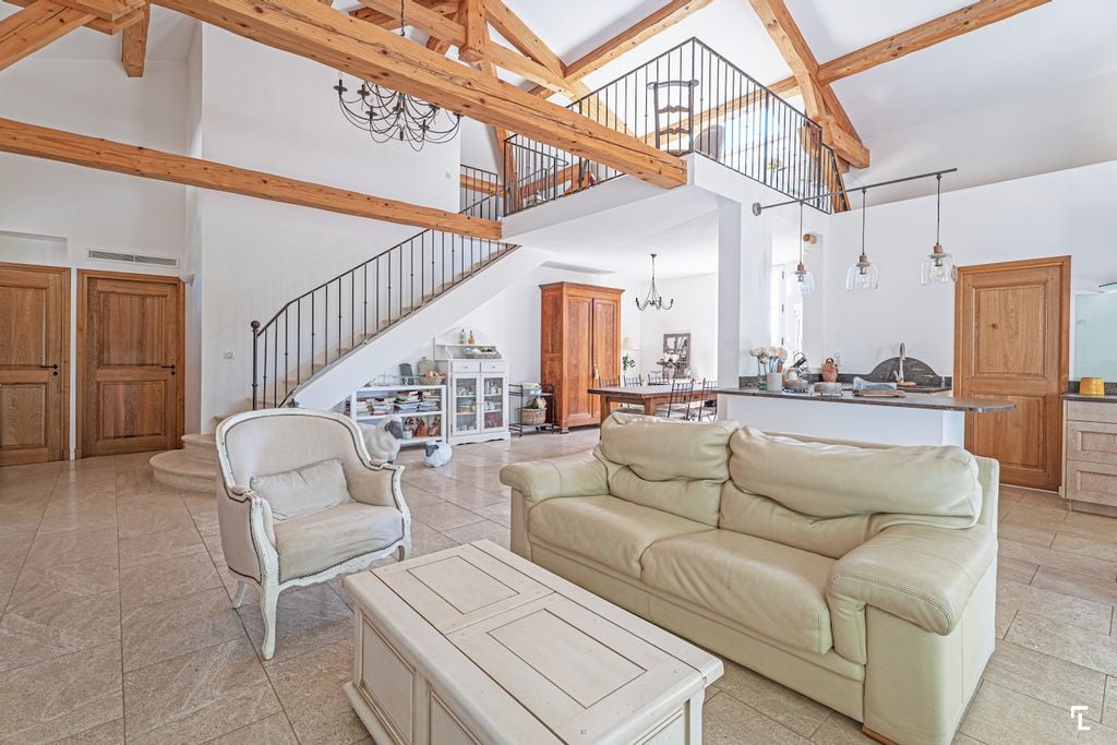 Villa in Aubagne - Image 3