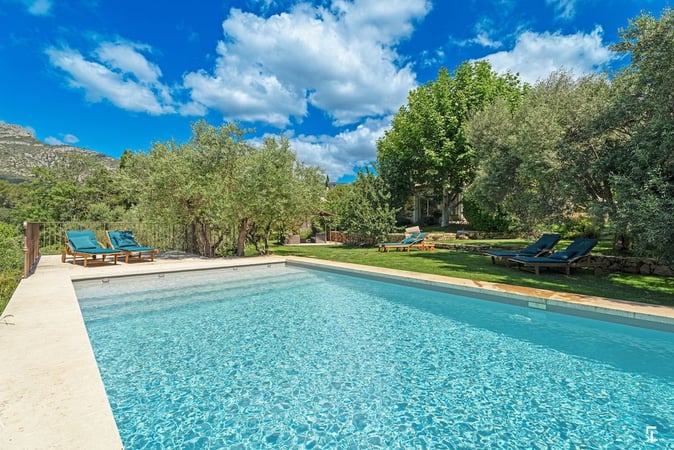 Villa in Aubagne - view 1
