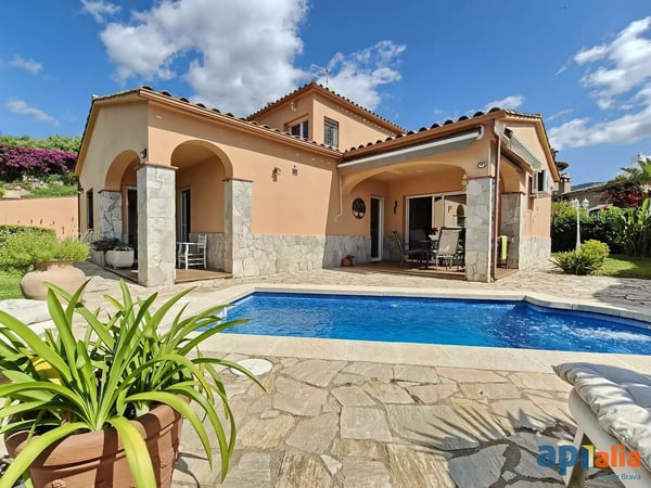 Chalet in Calonge - view 1