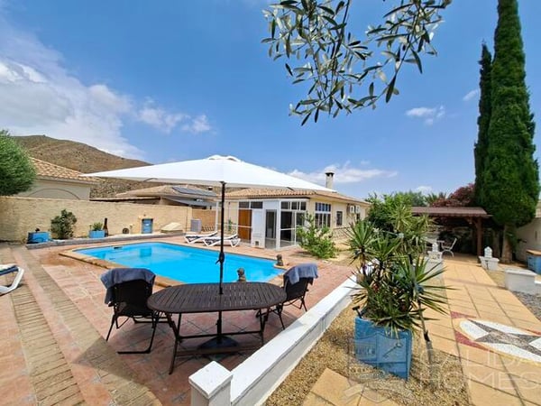 Villa in Arboleas - view 1