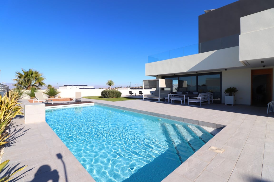 Villa in Rojales - Image 2