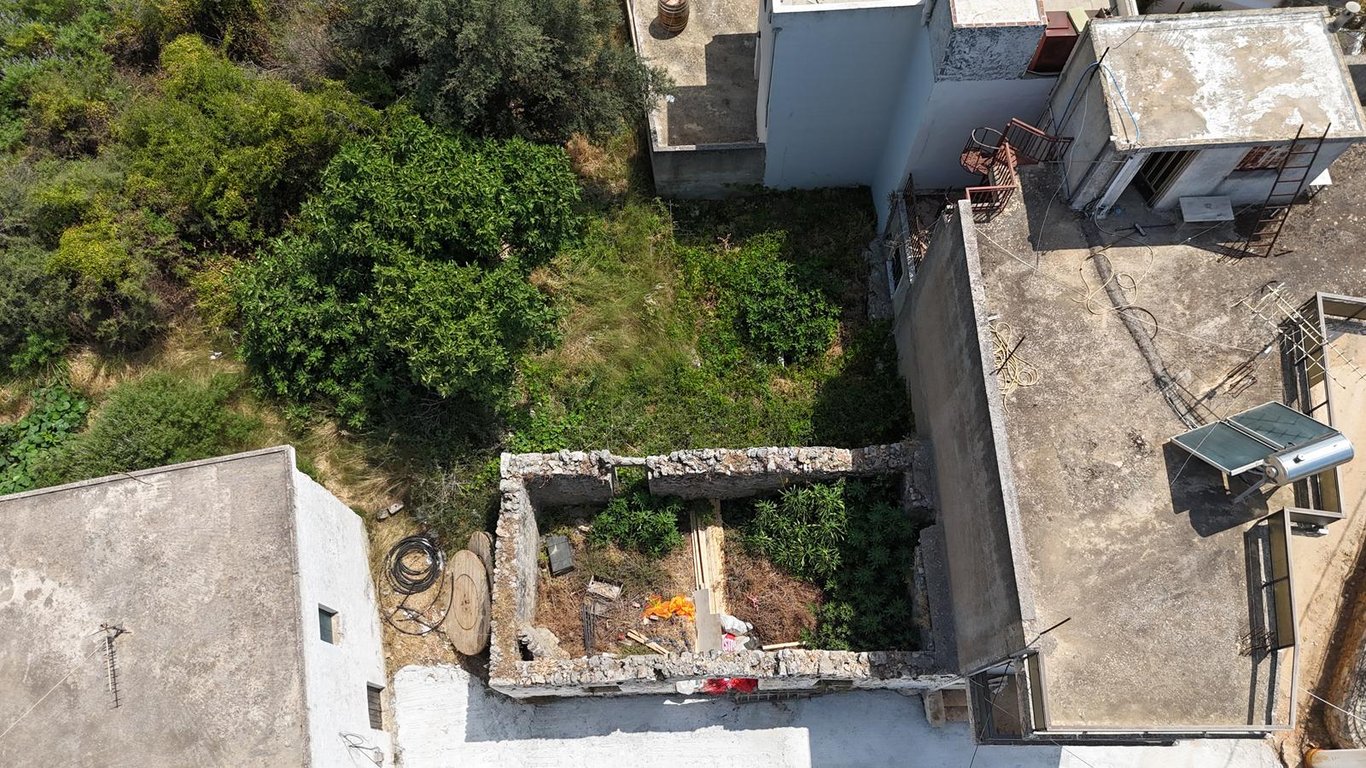 Land in Alikambos - Image 3