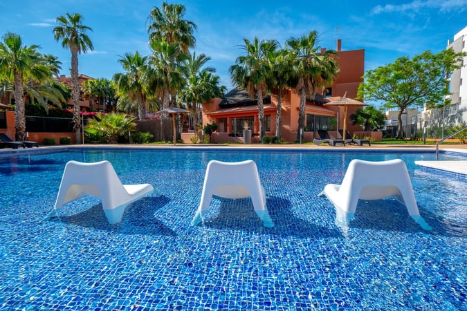 Apartment in Villamartin - view 1