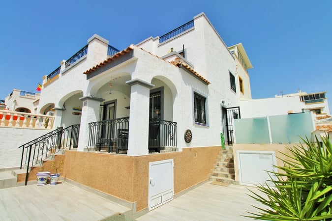 House in Residencia los Altos - view 1