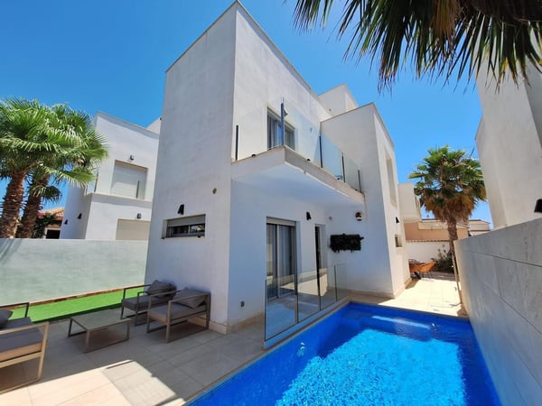 Villa in Torrevieja - view 1