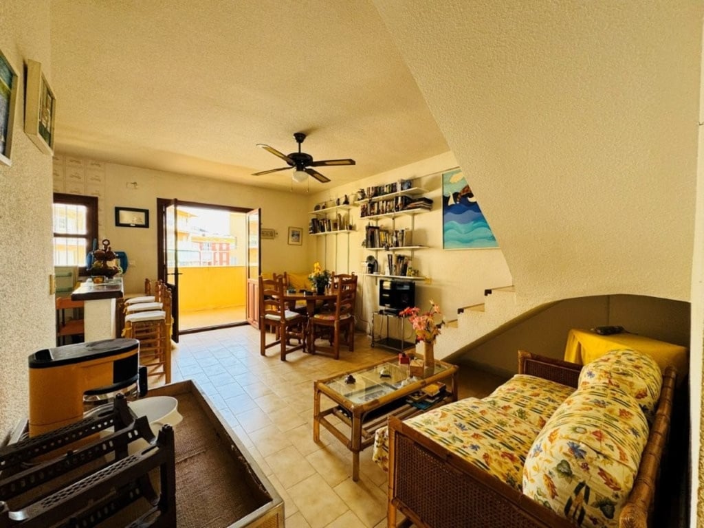Apartment in Torrelamata - Image 3