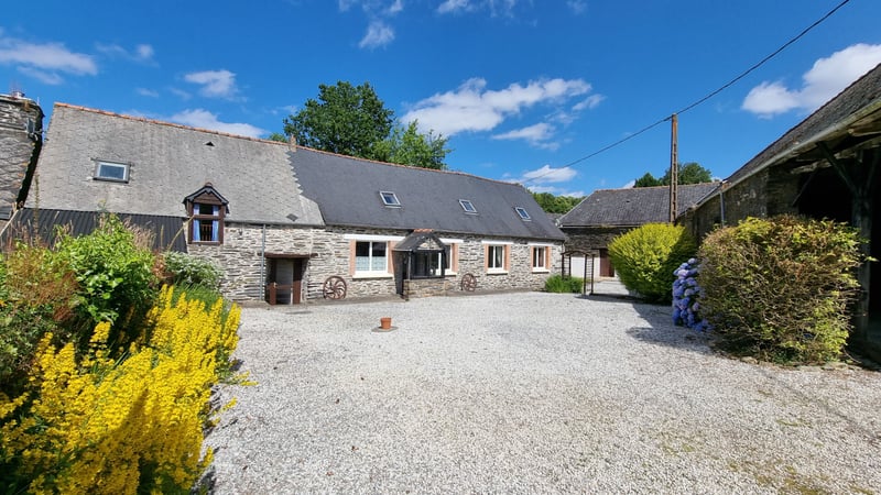 House in Caurel - view 1