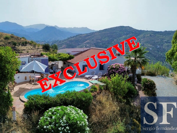 Villa in Competa - view 1