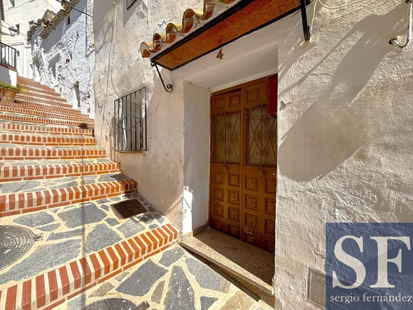 House in Sedella - view 1