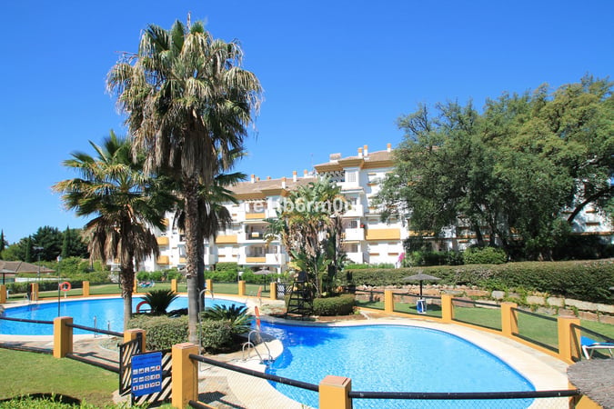 Apartment in Nueva Andalucia - view 1