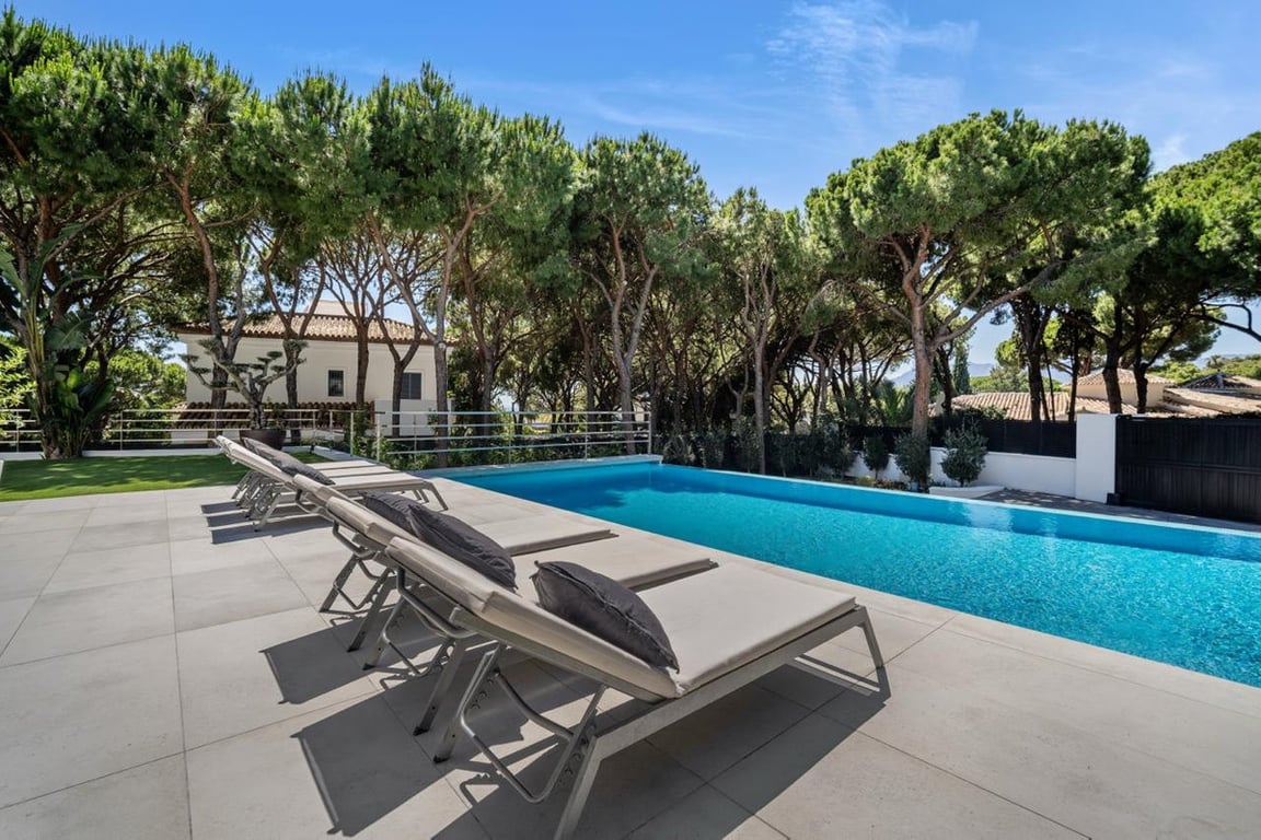 Villa in Las Chapas - Image 3