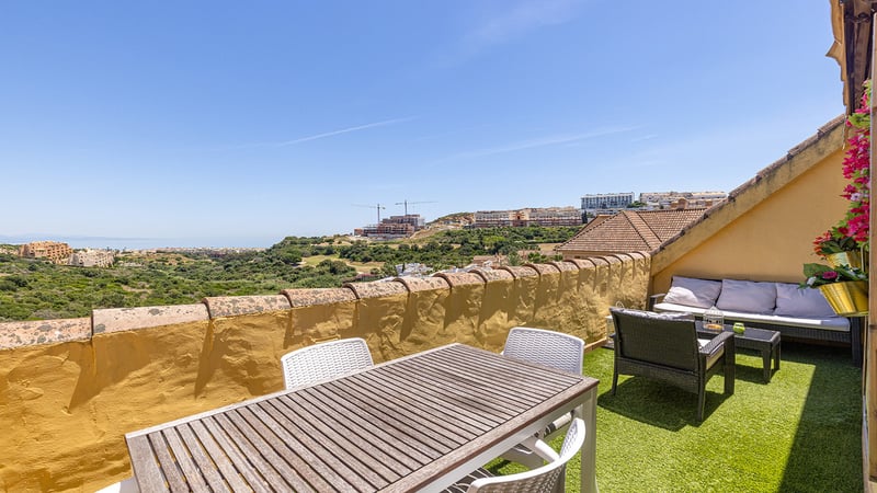 Penthouse in La Duquesa - view 1