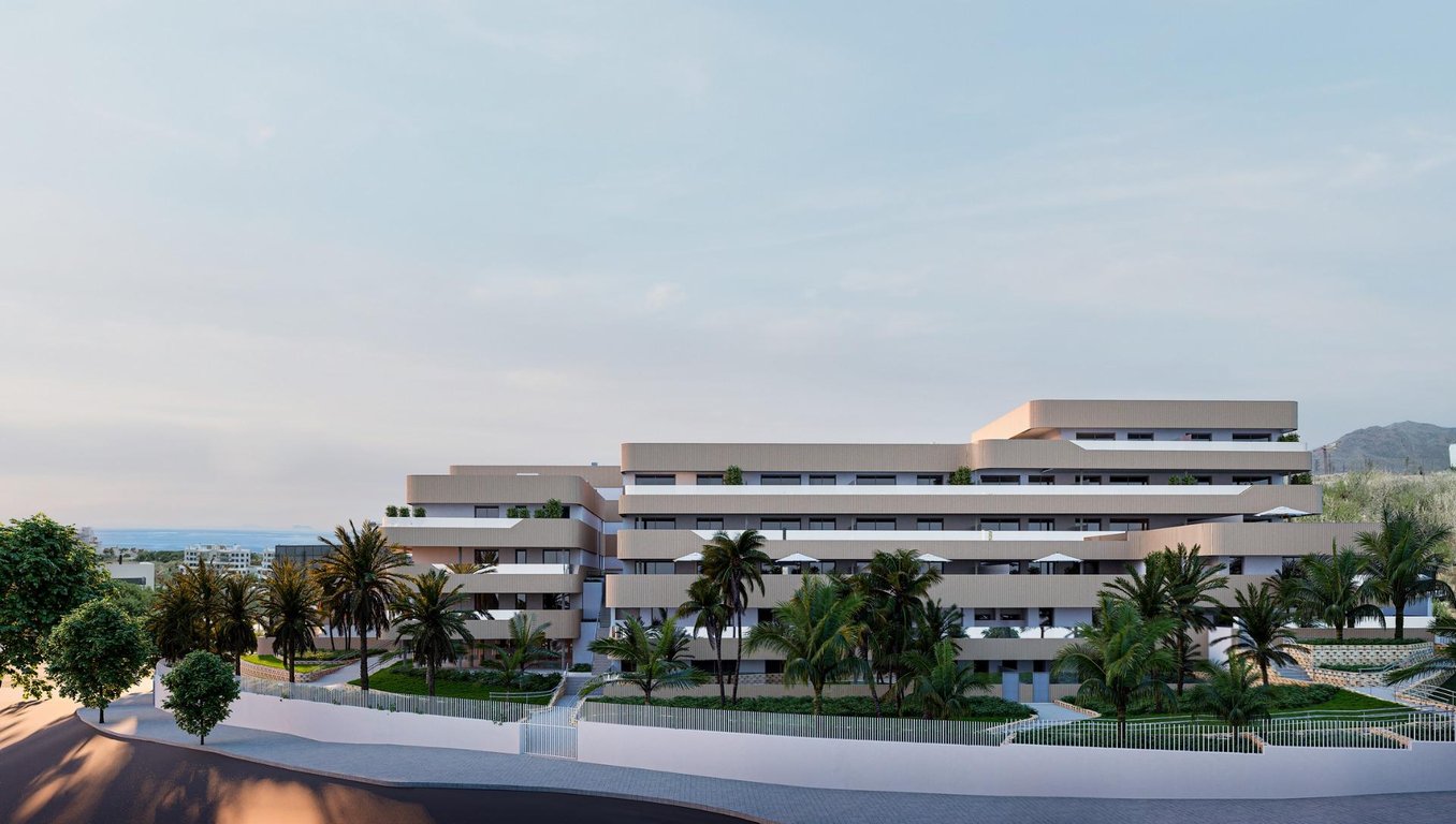 House in Estepona - Image 3
