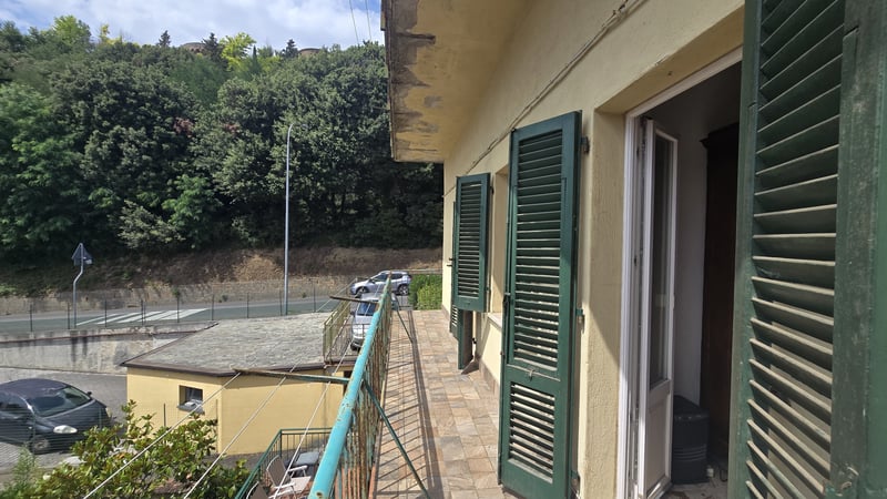 House in Volterra - view 1