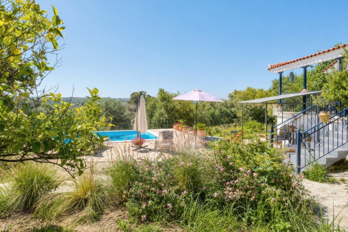 Villa in Chomatada - Image 2