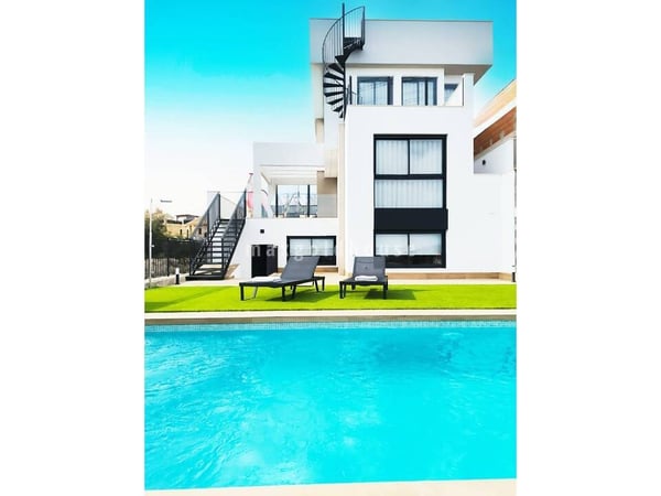 Villa in Algorfa - view 1