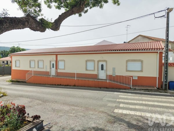 House in Benedita - view 1