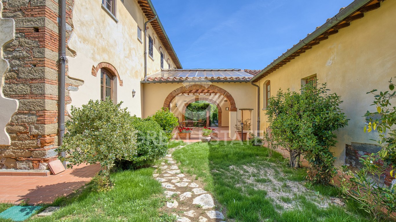 House in Arezzo - Image 2