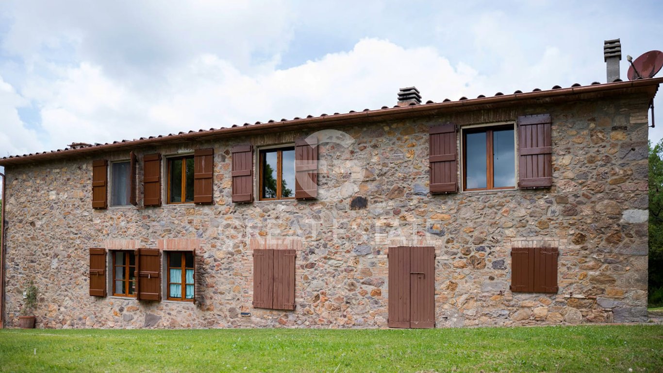 House in Monticiano - Image 3