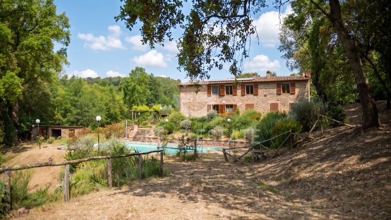 House in Monticiano - view 1