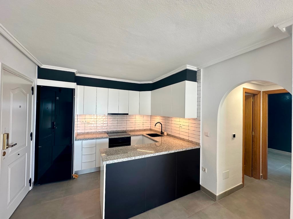 Apartment in Rojales - Image 2