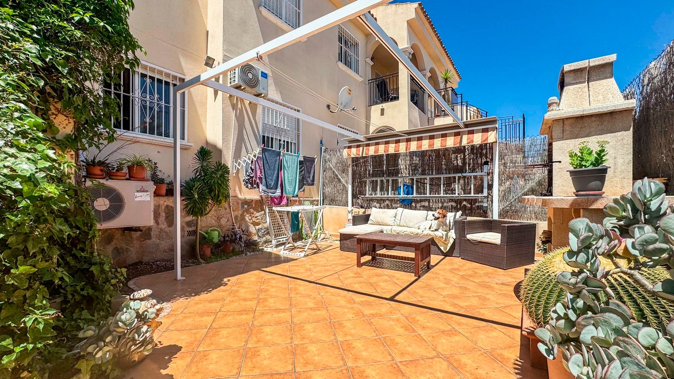 House in Playa Flamenca - Image 2