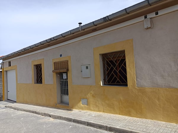 House in Pinoso - view 1