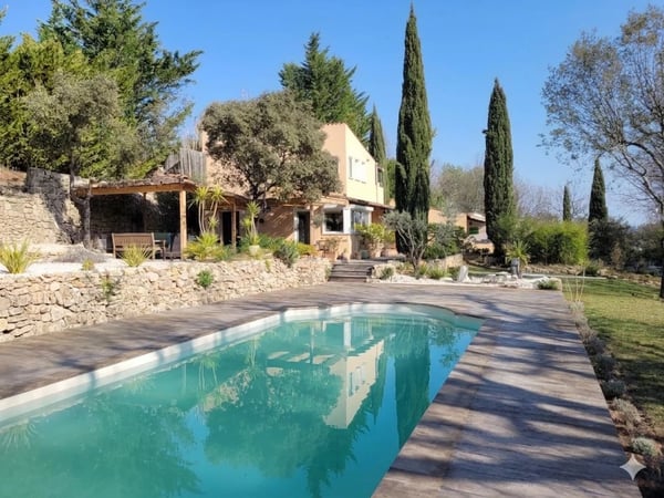 House in Cotignac - view 1