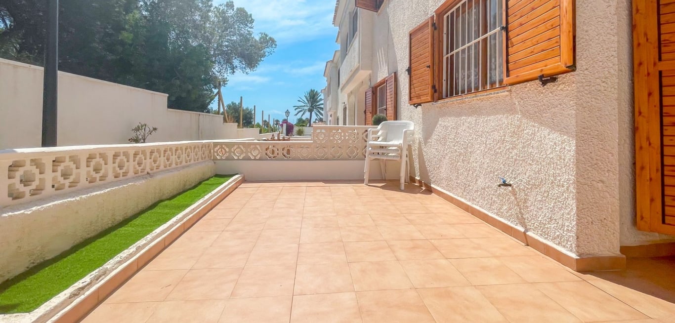 House in Playa Flamenca - Image 2