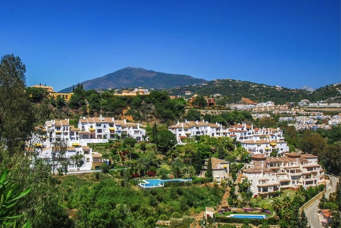 Penthouse in Benahavis - view 1