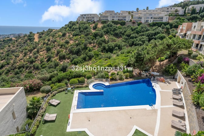 Penthouse in Marbella - view 1