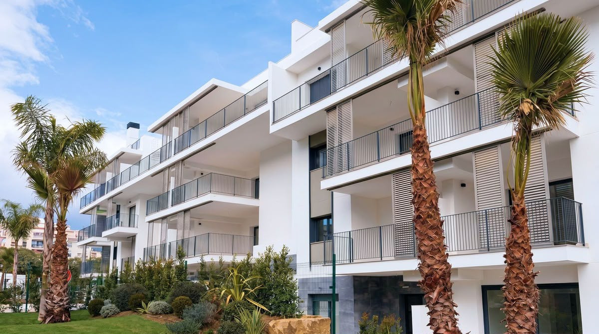 House in Estepona - Image 2