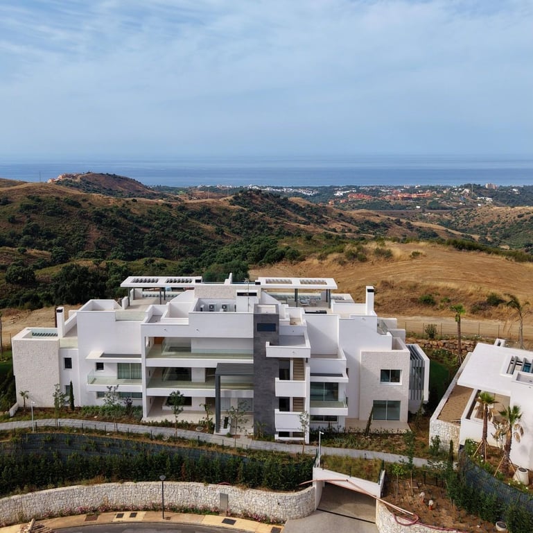 Apartment in Artola - Image 3