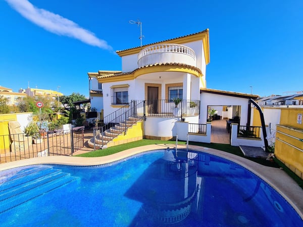 House in Sucina - view 1