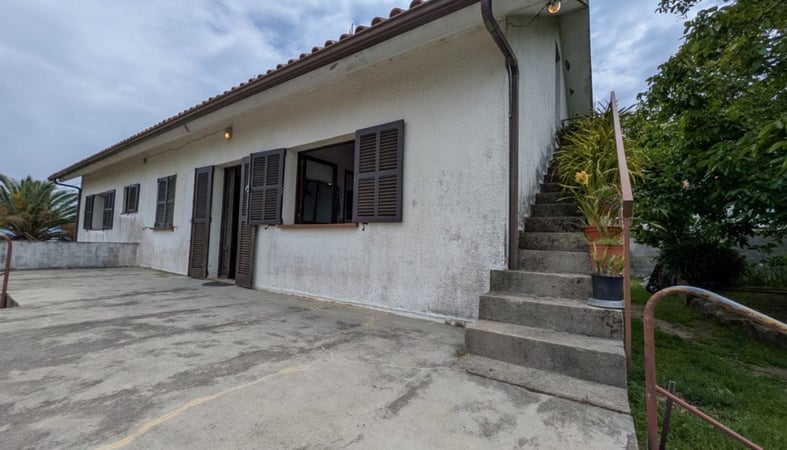 House in Antas - view 1