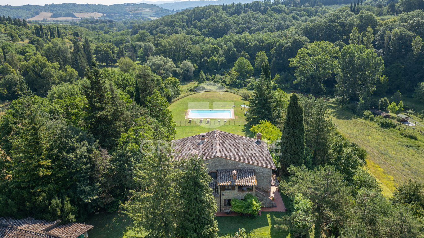 House in Cetona - Image 3