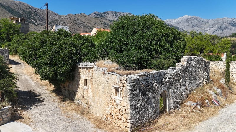 Villa in Patima - view 1