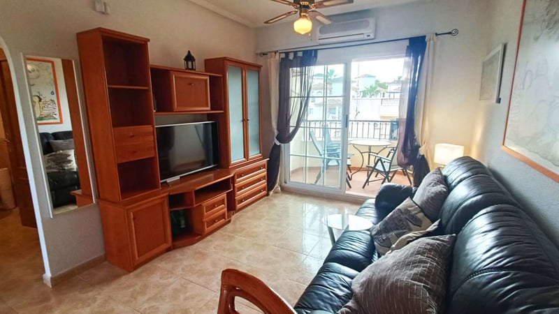 Apartment in Villamartin - view 1
