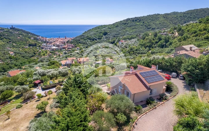 Villa in Noli - view 1