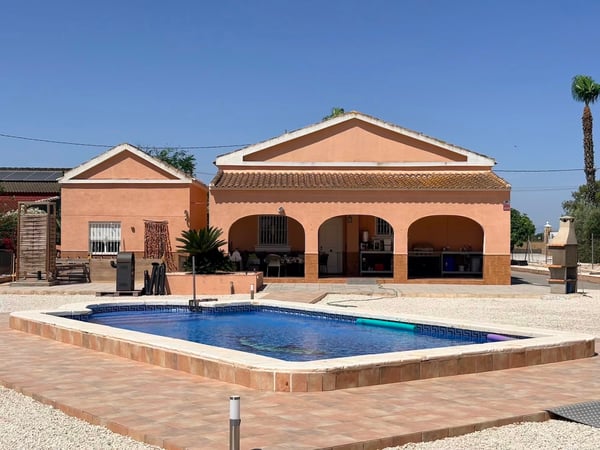 Villa in Dolores - view 1