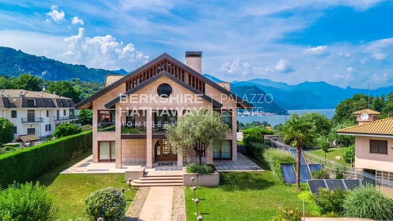 Villa in San Maurizio d'Opaglio - view 1