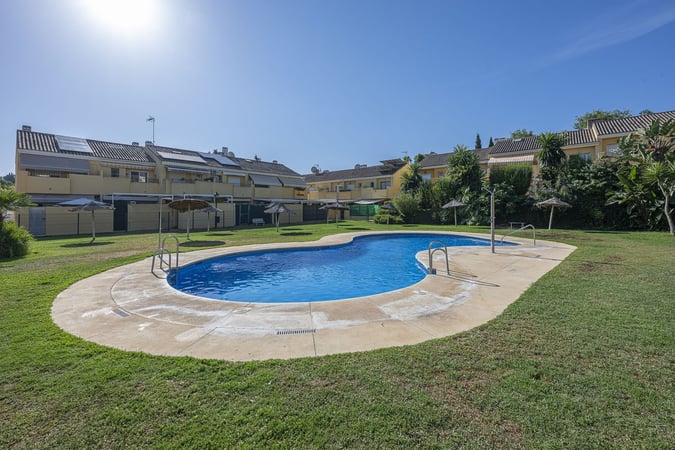 House in Estepona - view 1