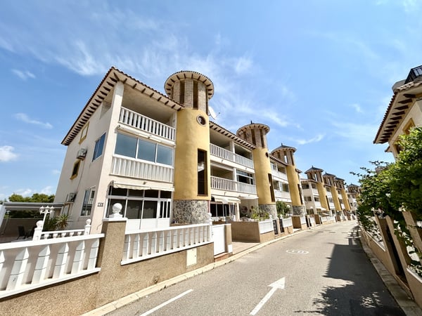 Penthouse in La Zenia - view 1
