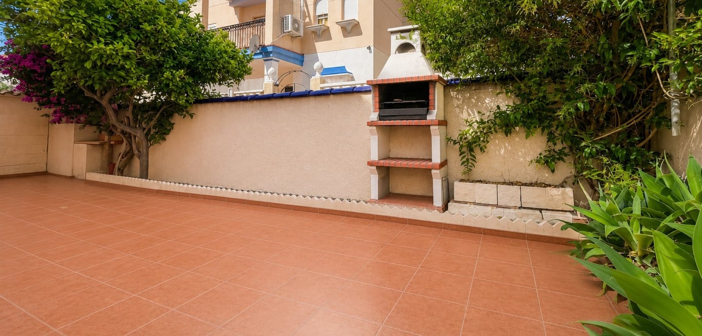 House in Playa Flamenca - Image 3