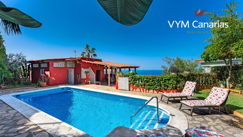 Villa in Sauzal - view 1