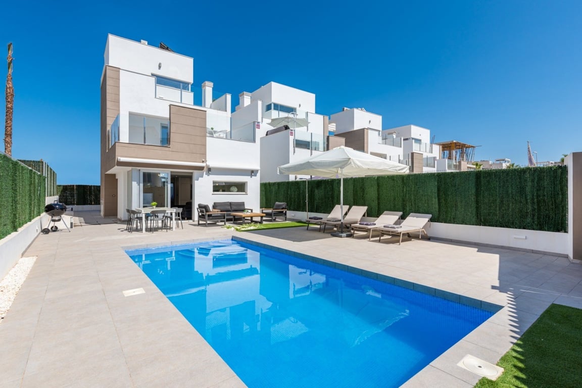 House in Urbanizacion El Raso