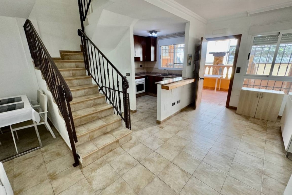House in Guardamar del Segura - Image 3