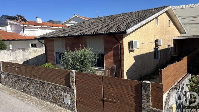 House in Taveiro - view 1