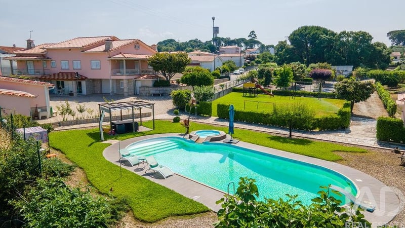 Farm, Ranch or Equestrian in Midoes - view 1